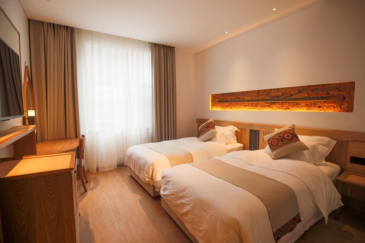 Suoxishanju Light Luxury Resort Hotel Жангжиаже Екстериор снимка