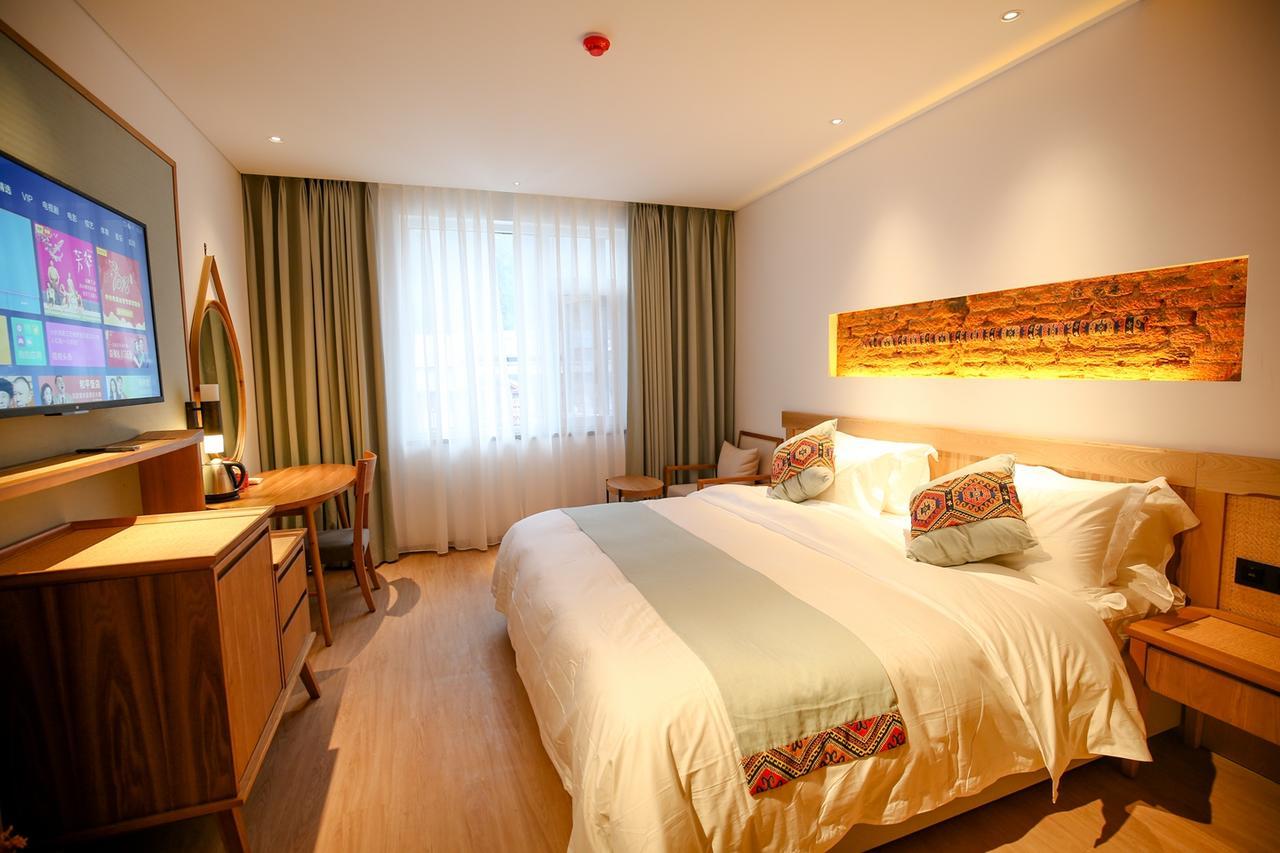 Suoxishanju Light Luxury Resort Hotel Жангжиаже Екстериор снимка