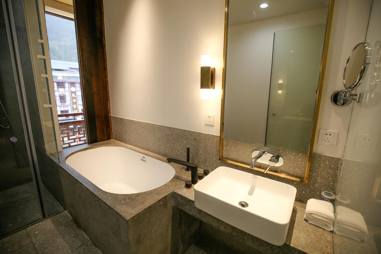 Suoxishanju Light Luxury Resort Hotel Жангжиаже Екстериор снимка