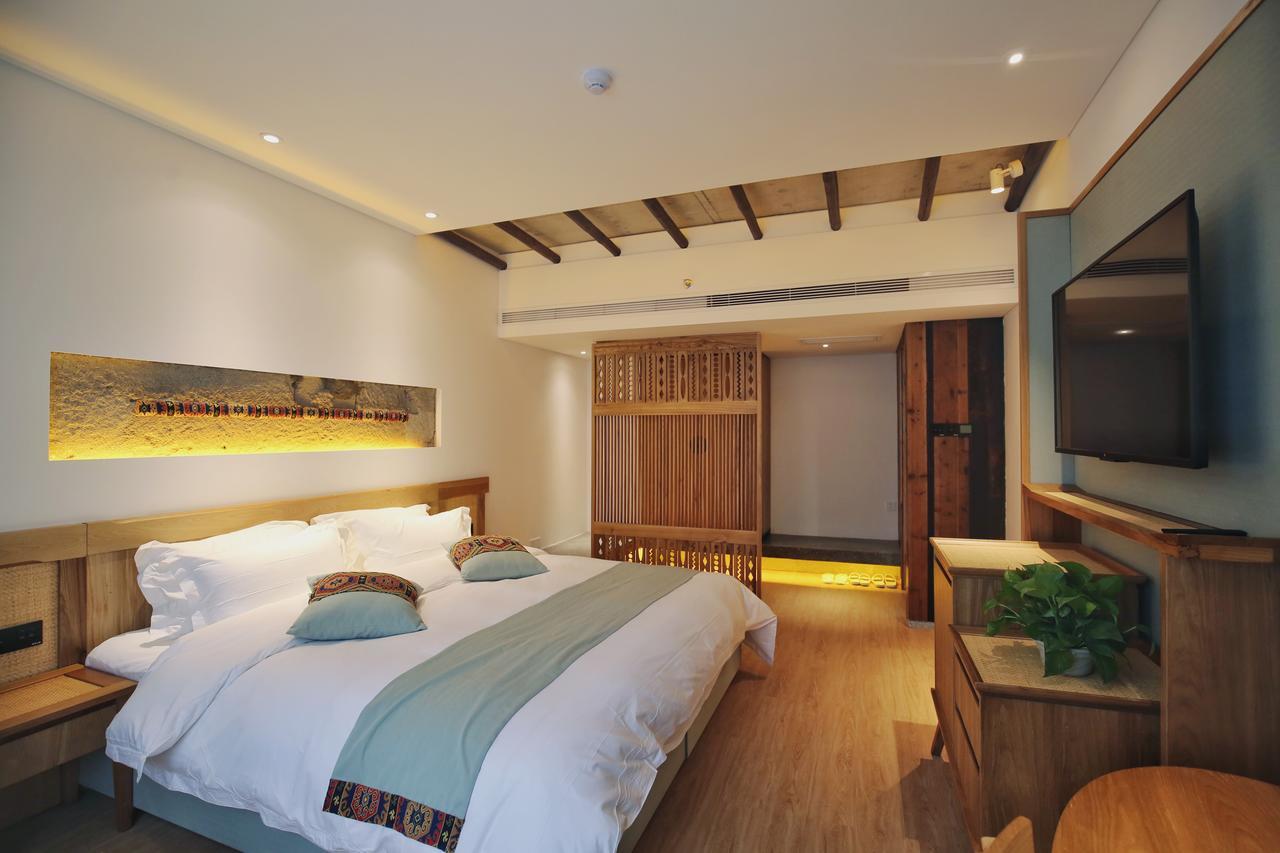 Suoxishanju Light Luxury Resort Hotel Жангжиаже Екстериор снимка