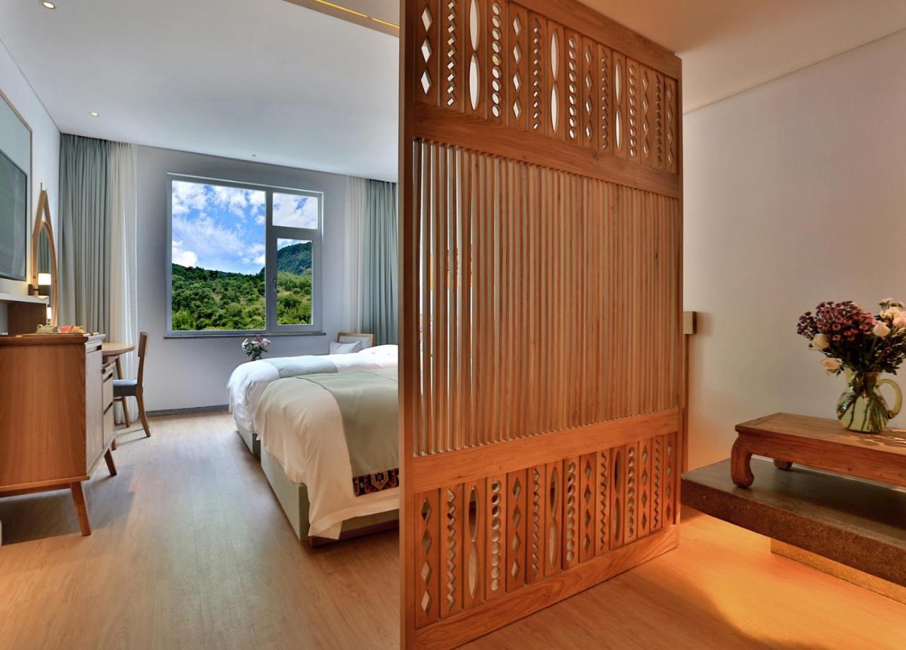 Suoxishanju Light Luxury Resort Hotel Жангжиаже Екстериор снимка