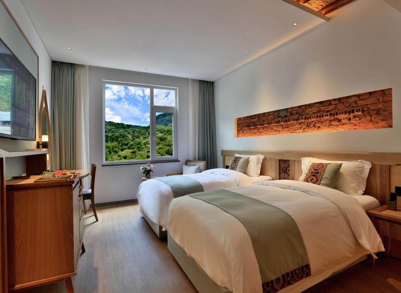 Suoxishanju Light Luxury Resort Hotel Жангжиаже Екстериор снимка