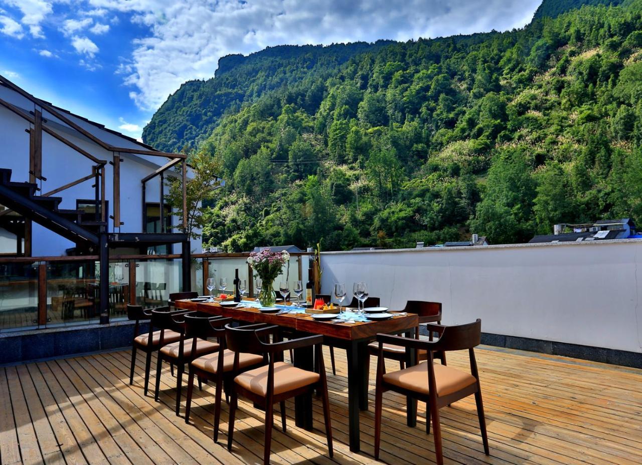 Suoxishanju Light Luxury Resort Hotel Жангжиаже Екстериор снимка