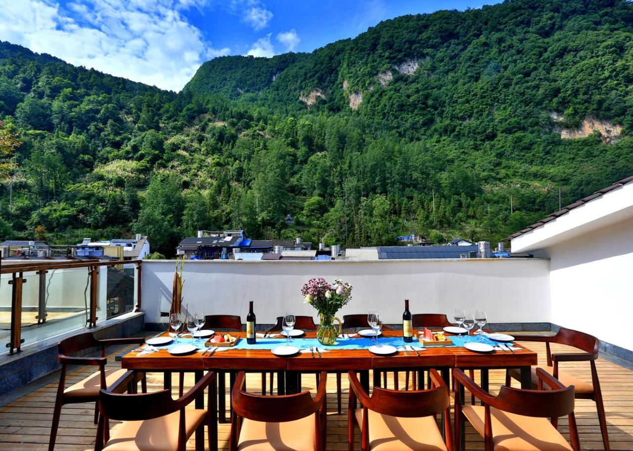 Suoxishanju Light Luxury Resort Hotel Жангжиаже Екстериор снимка